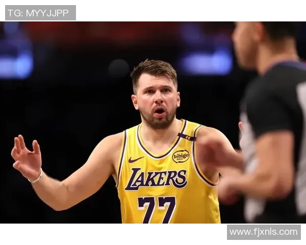 雷迪克表示不担心东契奇承受过重压力 每场比赛局势各不相同